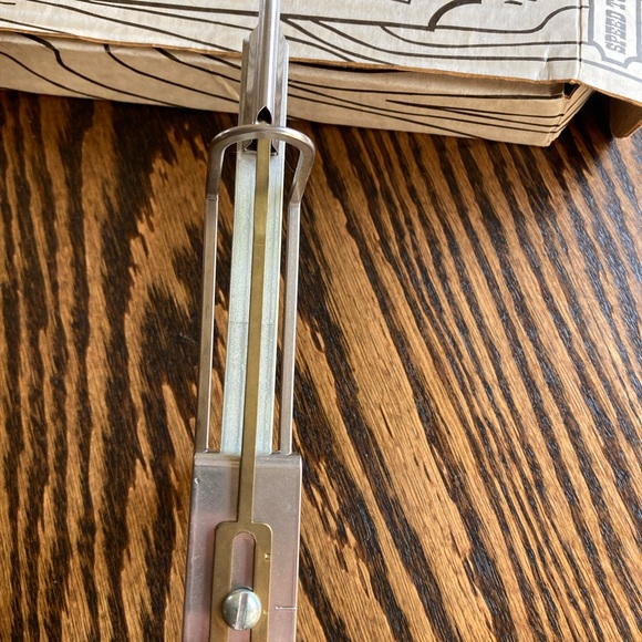 Vintage RUG CRAFTERS Speed Tufting Tool Kit w/ Book “The Art of Speed Tufting” - Picture 3 of 16